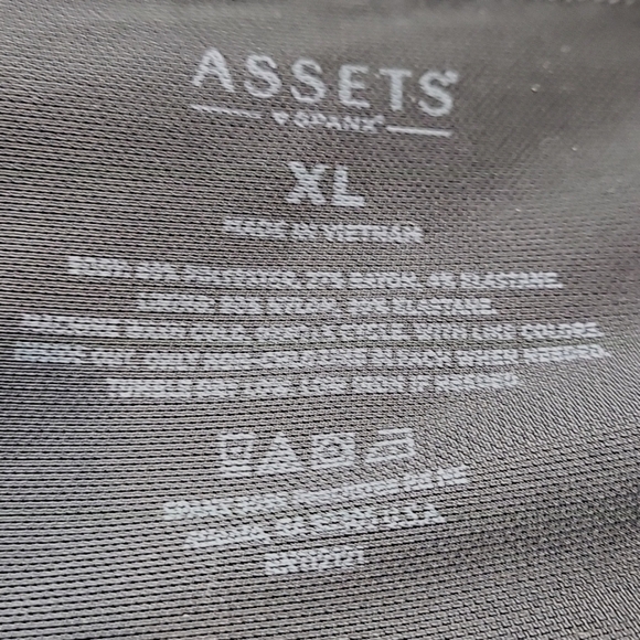 FL4915 Assets by Spanx black leggings - Picture 4 of 5